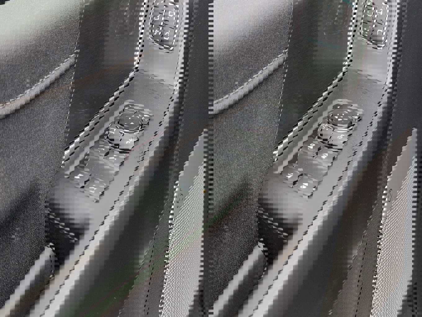 New 2026 Ford F150 Lariat w/ Equipment Group 501A Mid image 6