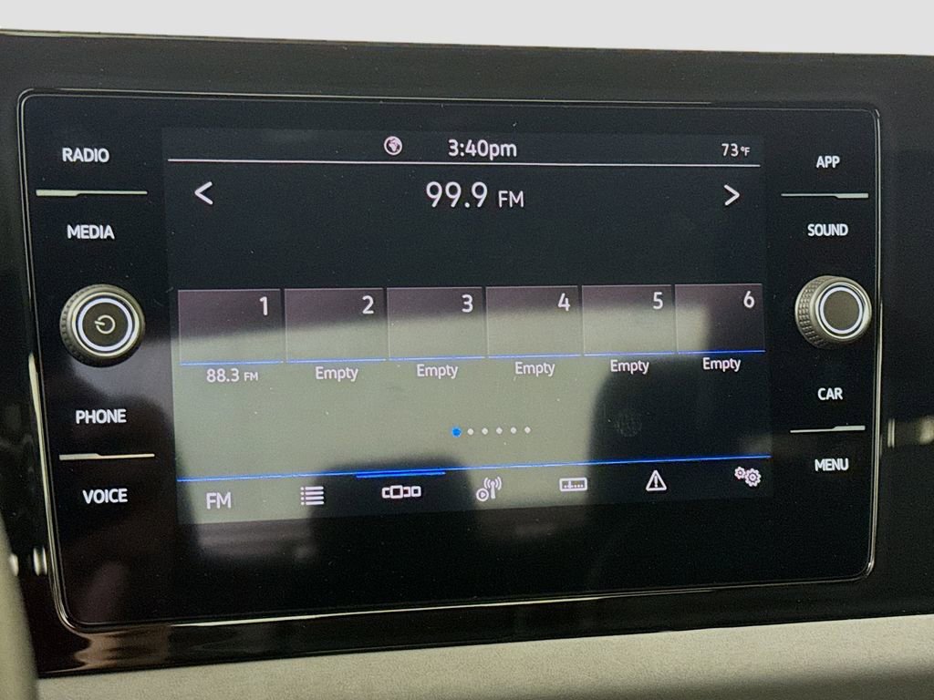 Used 2025 Volkswagen Jetta SE image 13