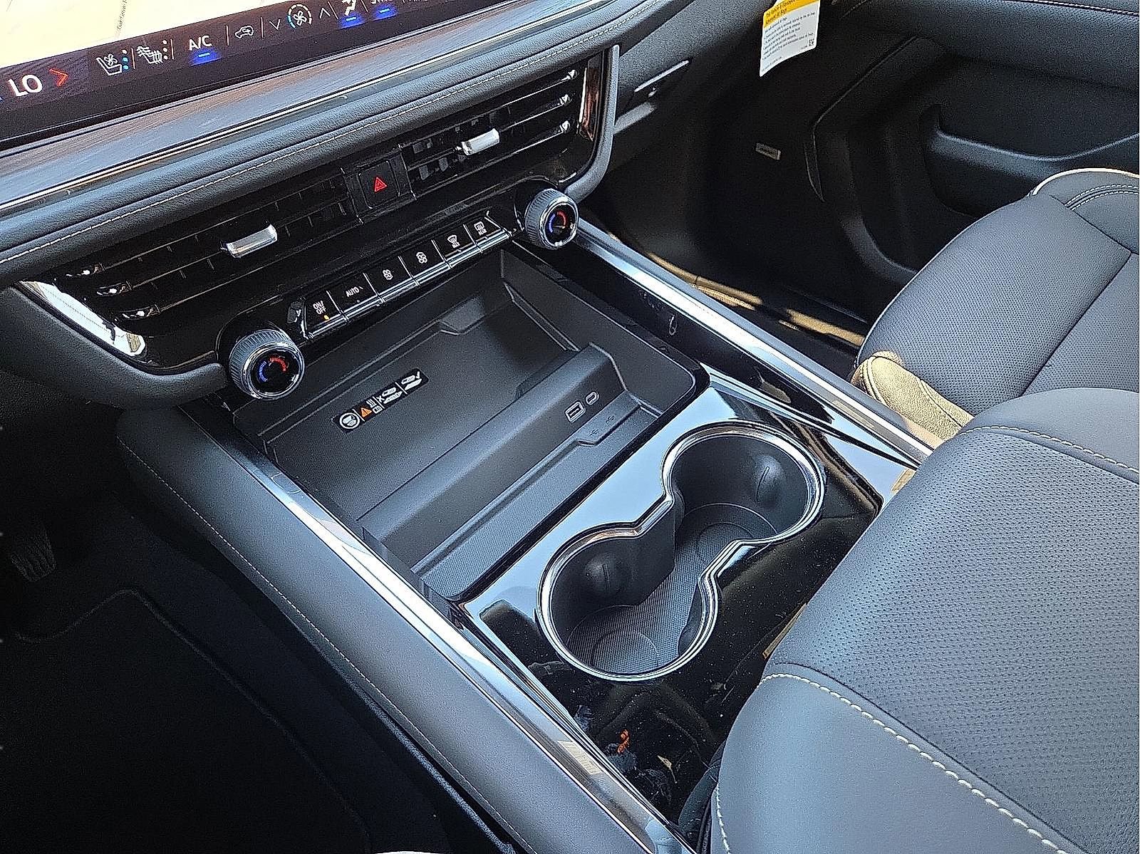 New 2026 Chevrolet Suburban Premier image 25