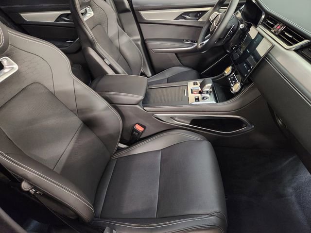 New 2026 Jaguar F-PACE R-Dynamic S image 3