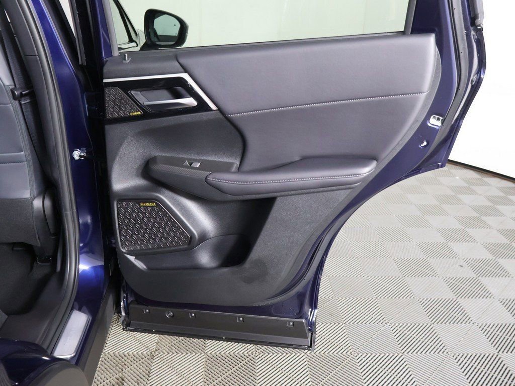 New 2026 Mitsubishi Outlander SE image 30