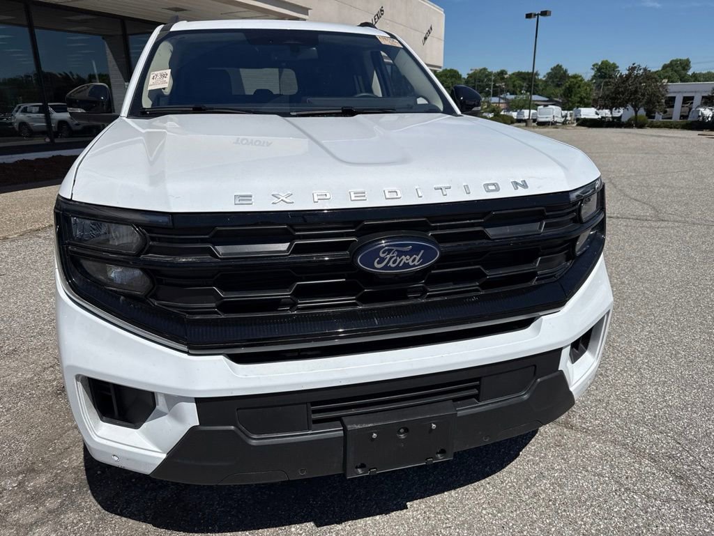 Used 2025 Ford Expedition Max Active AWD/4WD image 16