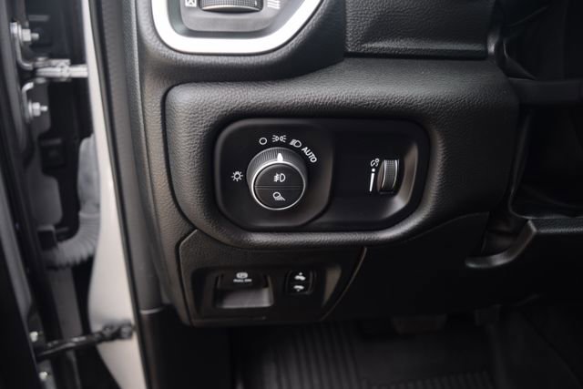 Used 2023 RAM 1500 Big Horn AWD/4WD image 7