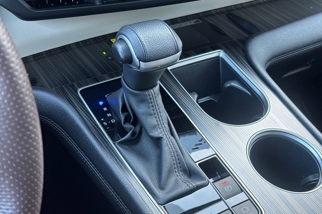 Certified 2023 Toyota Sienna Platinum image 21