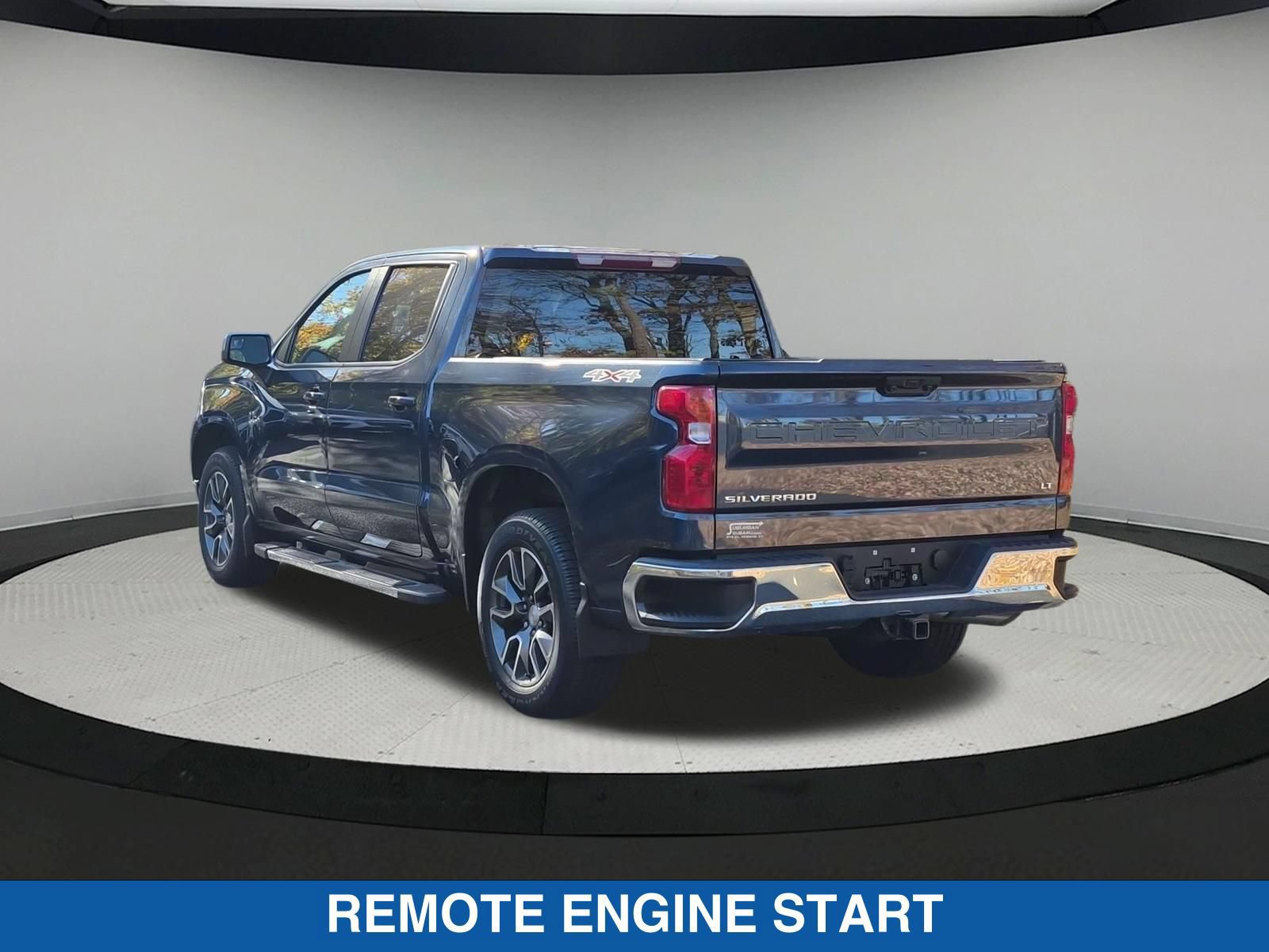 Used 2023 Chevrolet Silverado 1500 LT AWD/4WD image 6