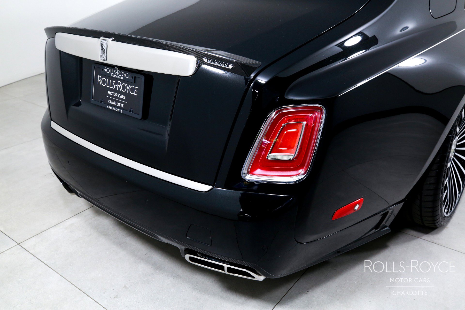 Used 2018 Rolls-Royce Phantom Sedan image 49