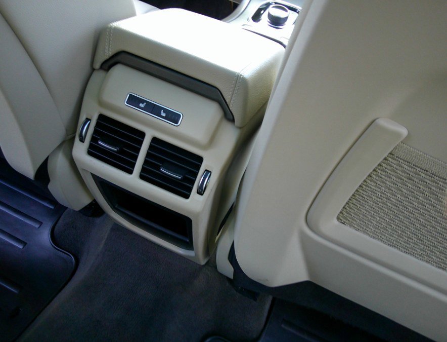 Used 2018 Land Rover Range Rover Evoque SE Premium image 62