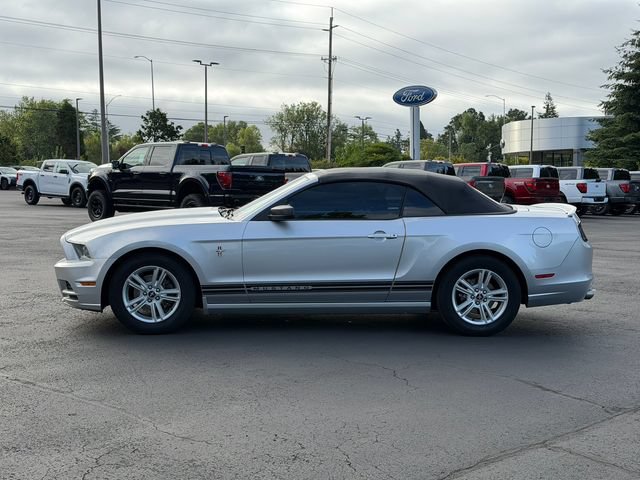 Used 2013 Ford Mustang Convertible RWD image 6