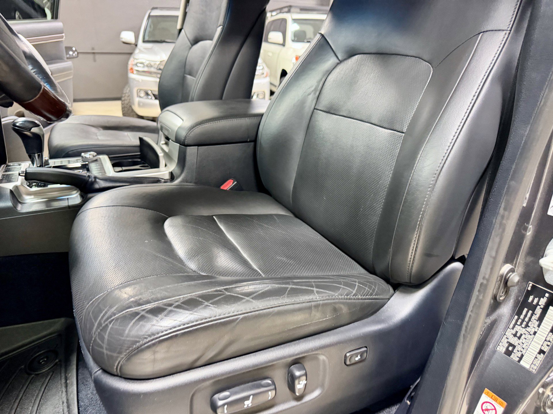 Used 2016 Toyota Land Cruiser AWD/4WD image 26