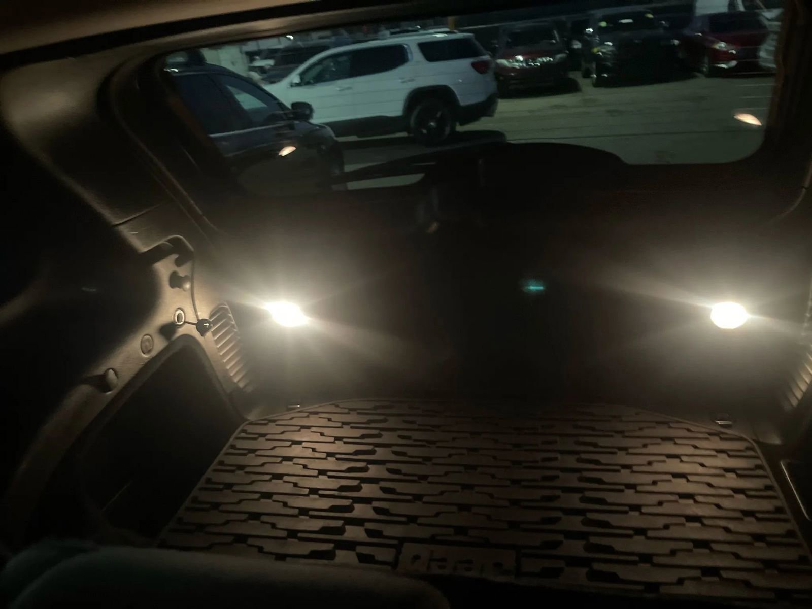 Used 2012 Jeep Grand Cherokee Laredo w/ Laredo E Group image 14