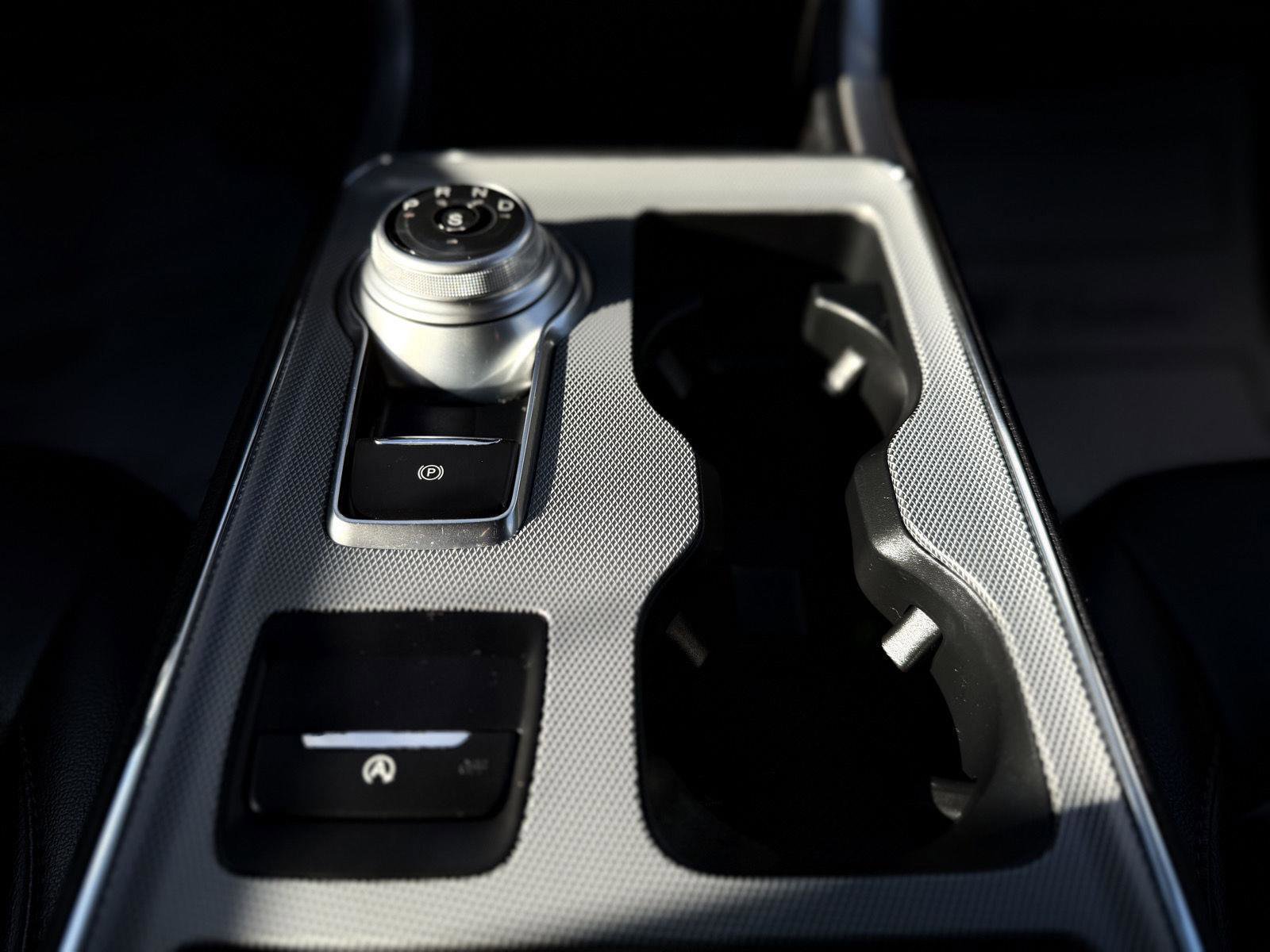 Used 2022 Ford Edge SEL w/ Convenience Package image 22