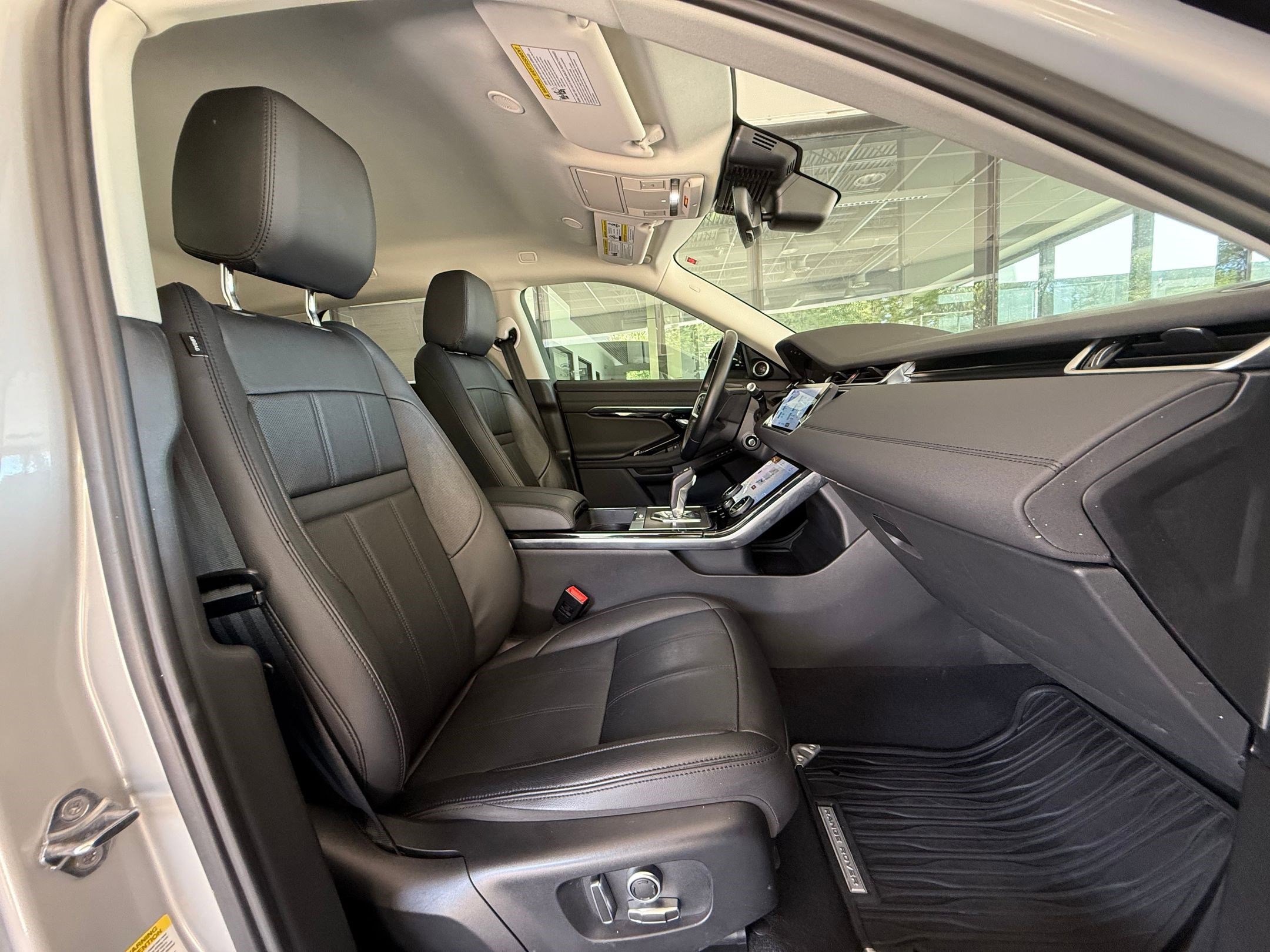 Used 2022 Land Rover Range Rover Evoque SE image 21