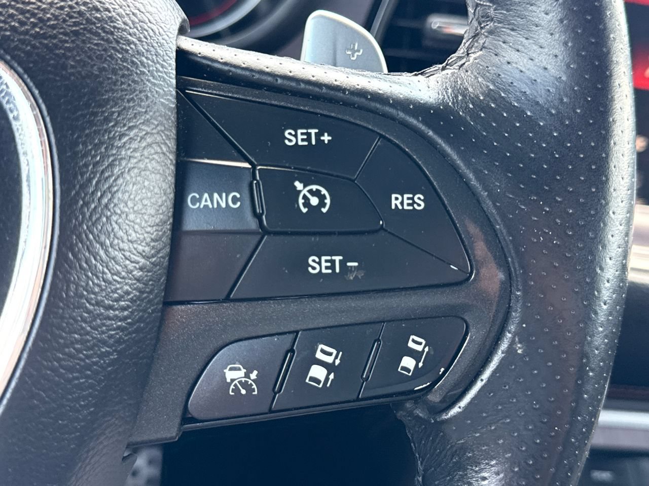 Used 2016 Dodge Challenger R/T Scat Pack RWD image 22