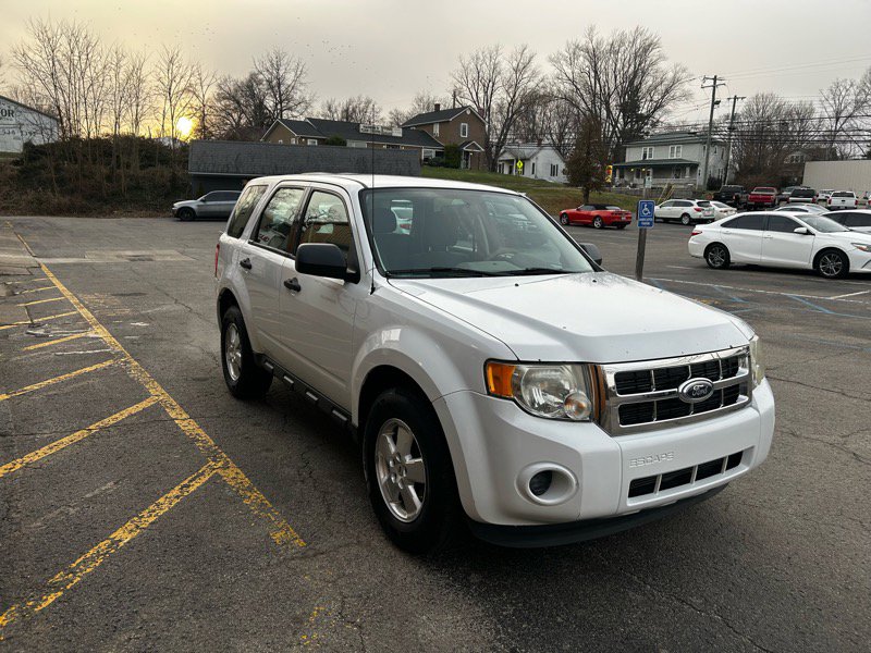Used 2011 Ford Escape XLS w/ 101A Rapid Spec Order Code image 3