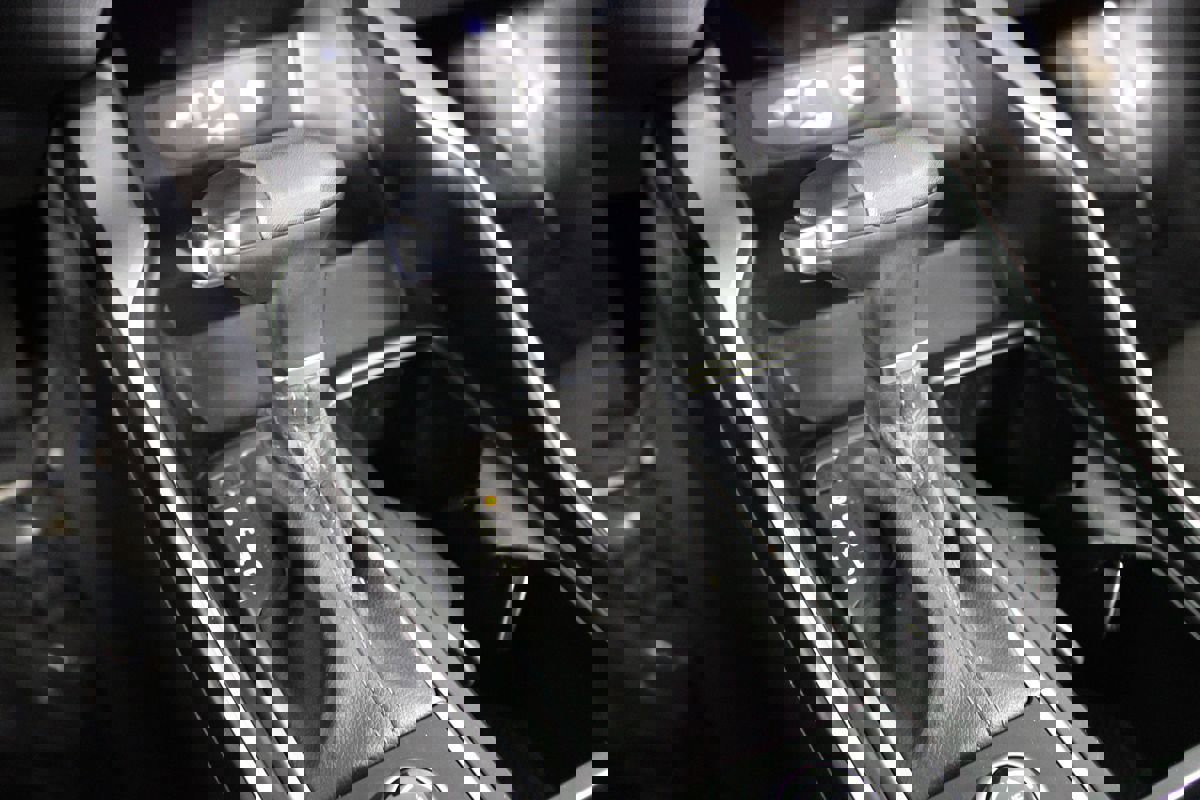 Used 2025 Kia Sorento LX image 19