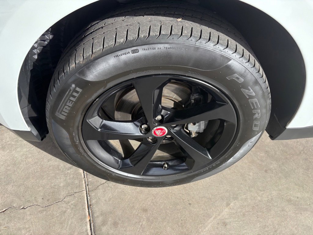 Used 2019 Jaguar F-PACE Premium image 48