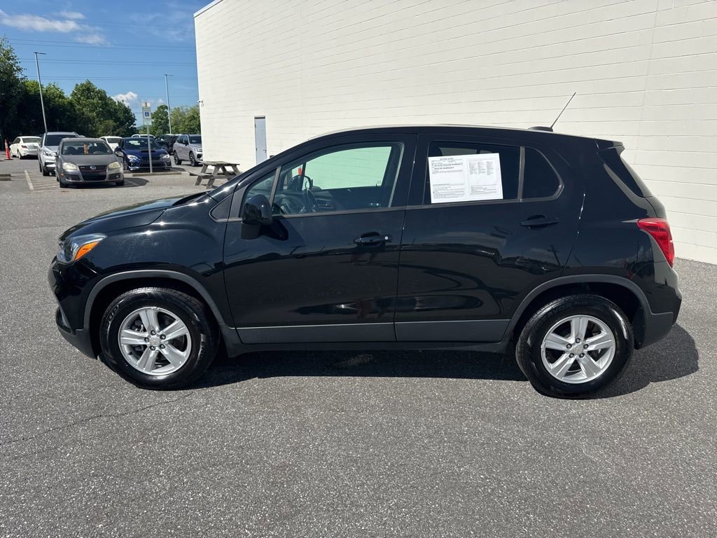 Used 2022 Chevrolet Trax LS w/ Tint and Cruise Package image 4