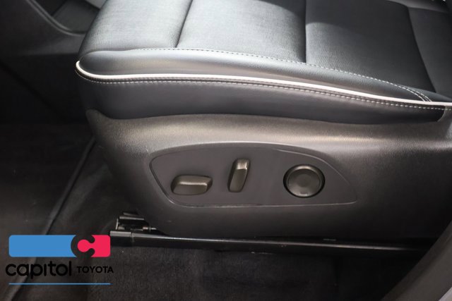 Used 2025 Buick Enclave Preferred AWD/4WD image 13