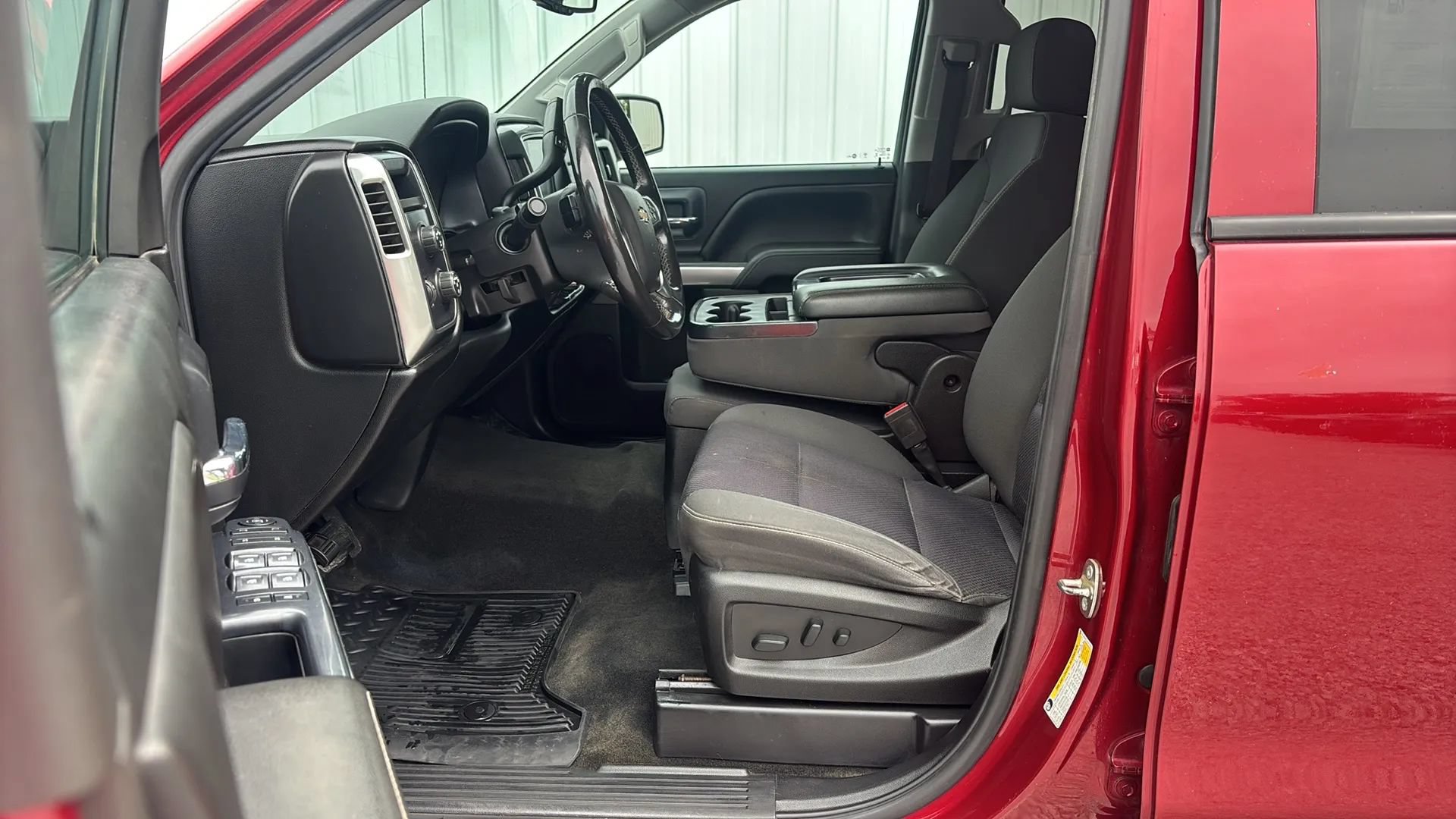 Used 2018 Chevrolet Silverado 1500 LT w/ All Star Edition AWD/4WD image 18