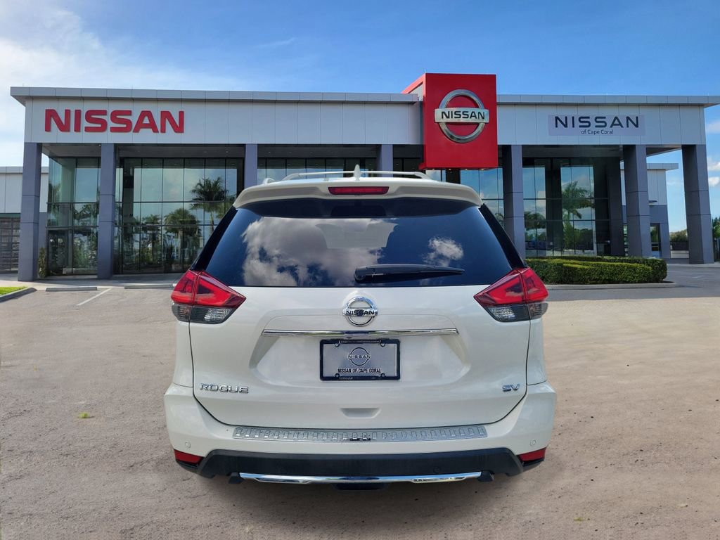 Used 2019 Nissan Rogue SV w/ Premium Package FWD image 5