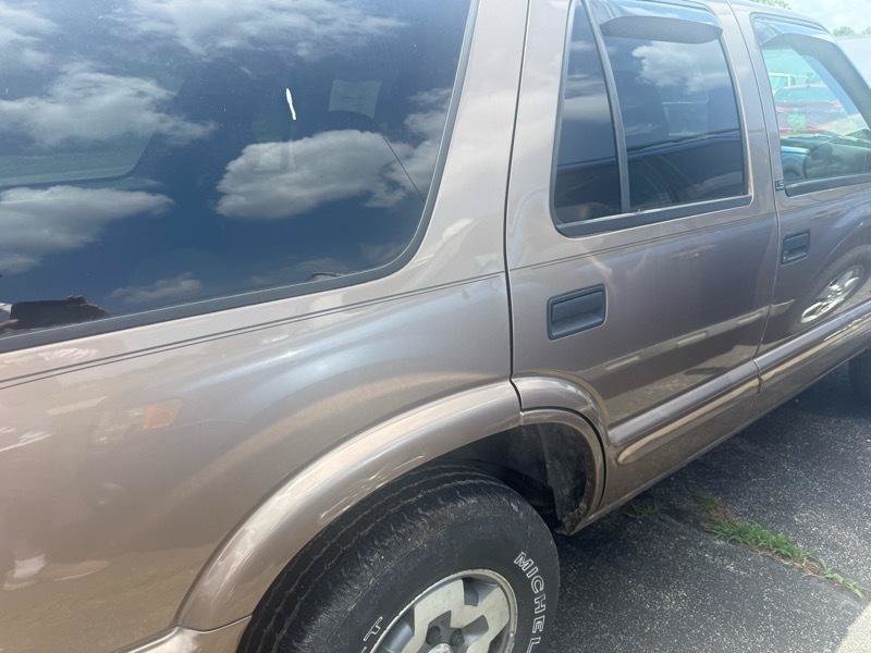 Used 2003 Chevrolet Blazer LS w/ Preferred Equipment Group AWD/4WD image 7