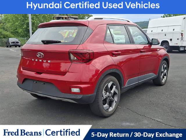 Used 2023 Hyundai Venue Limited FWD image 15