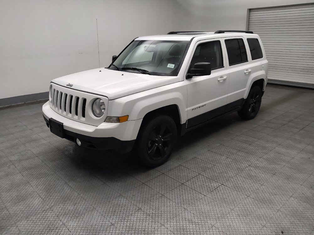 Used 2015 Jeep Patriot High Altitude FWD image 2