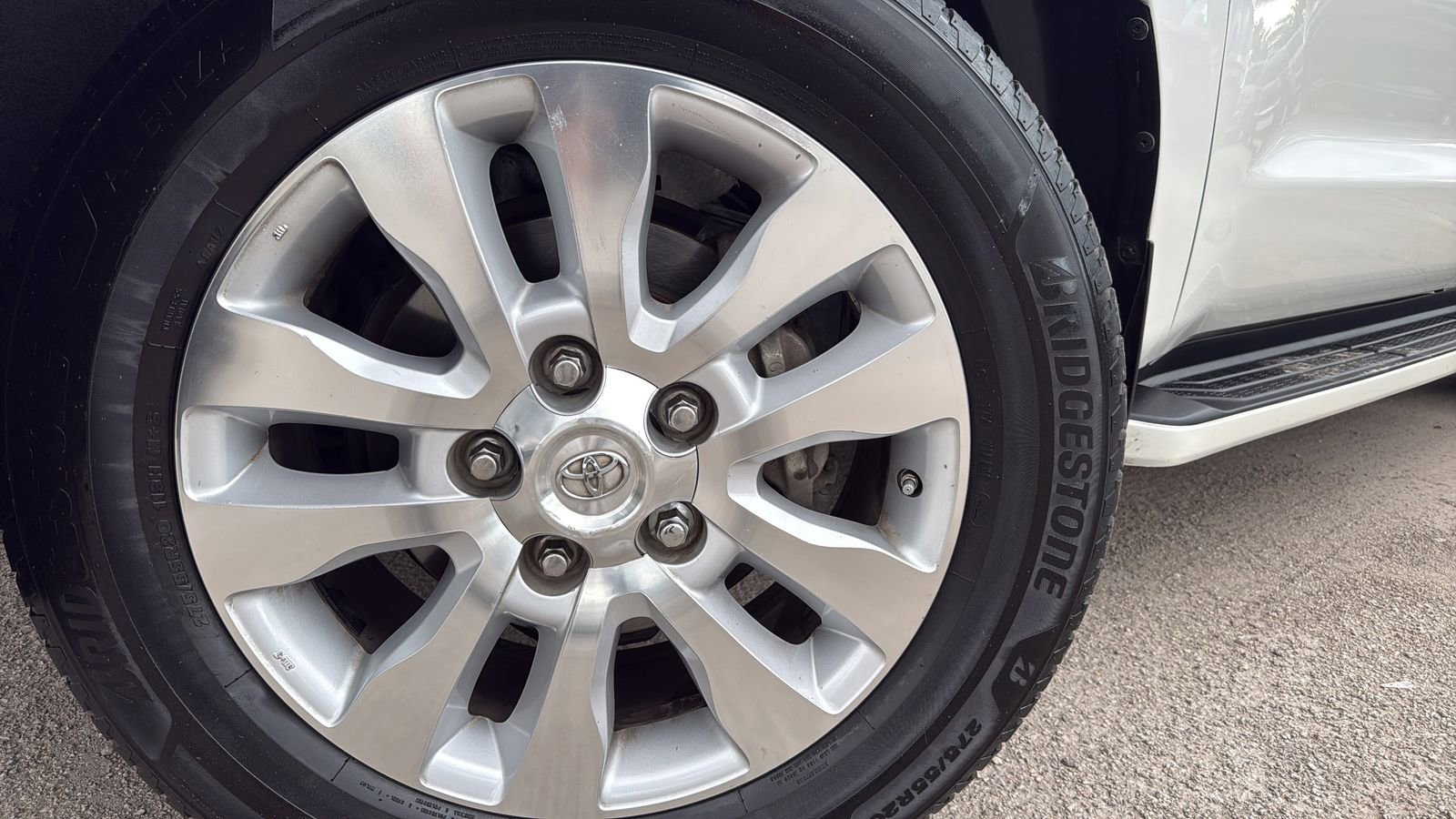 Used 2014 Toyota Sequoia Platinum RWD image 29