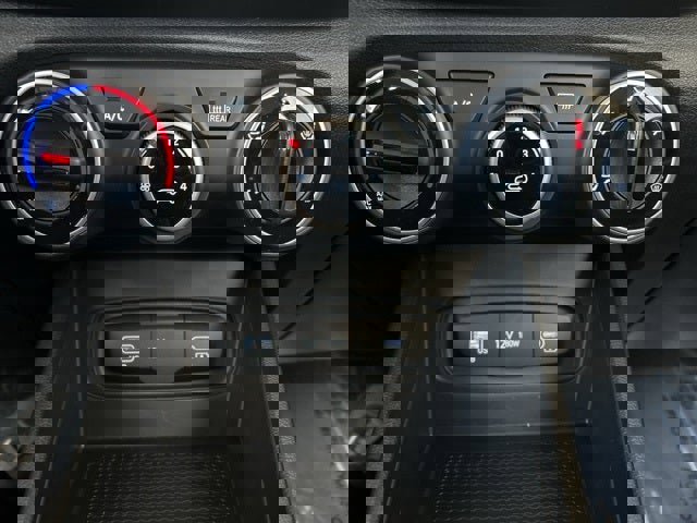 New 2026 Hyundai Venue SE image 13