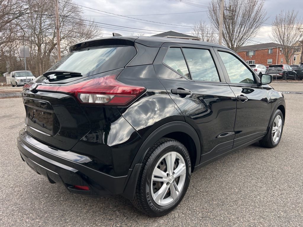 Used 2021 Nissan Kicks S image 6