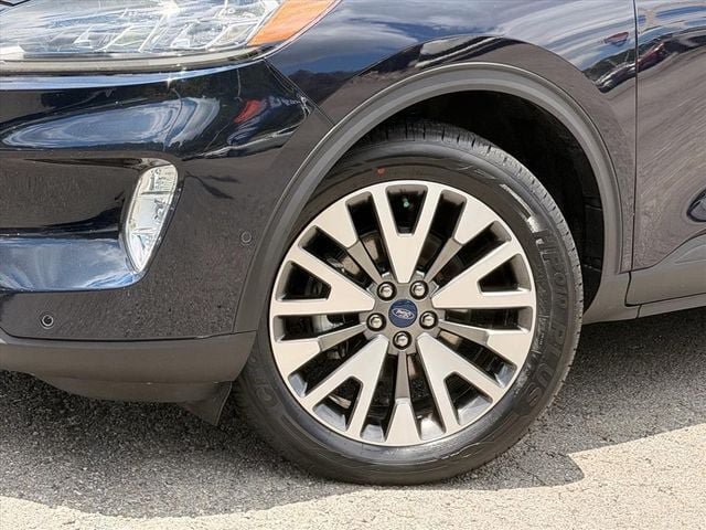 Used 2021 Ford Escape Titanium AWD/4WD image 29