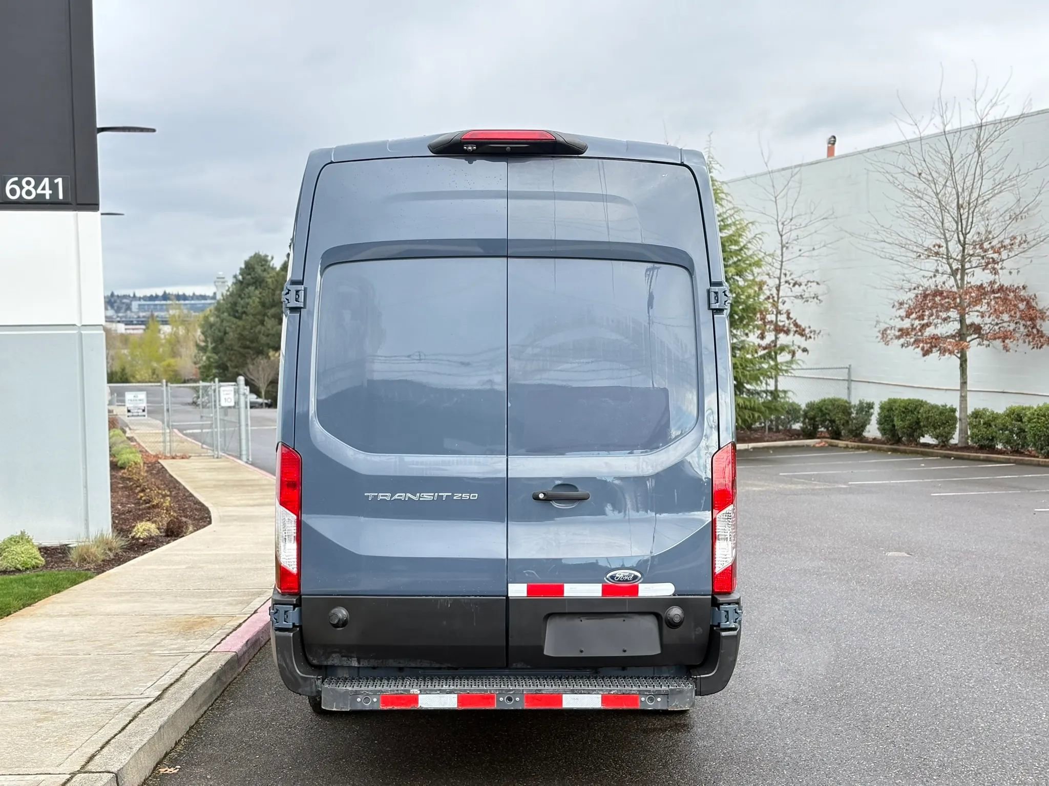 Used 2020 Ford Transit 250 148 High Roof Extended image 5