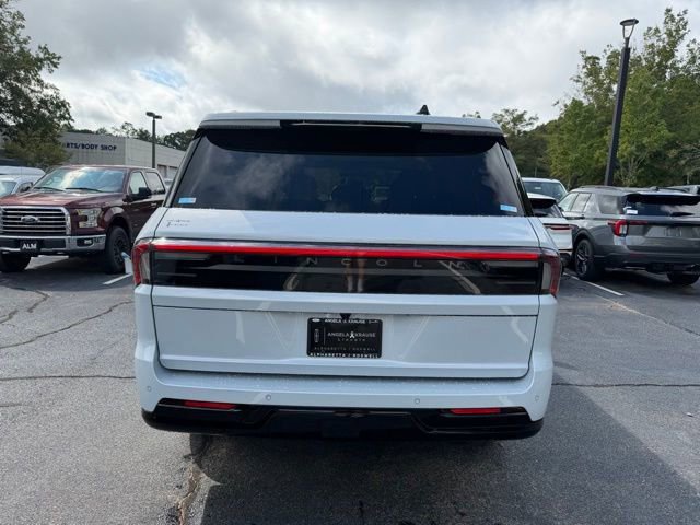 New 2025 Lincoln Navigator Reserve image 17