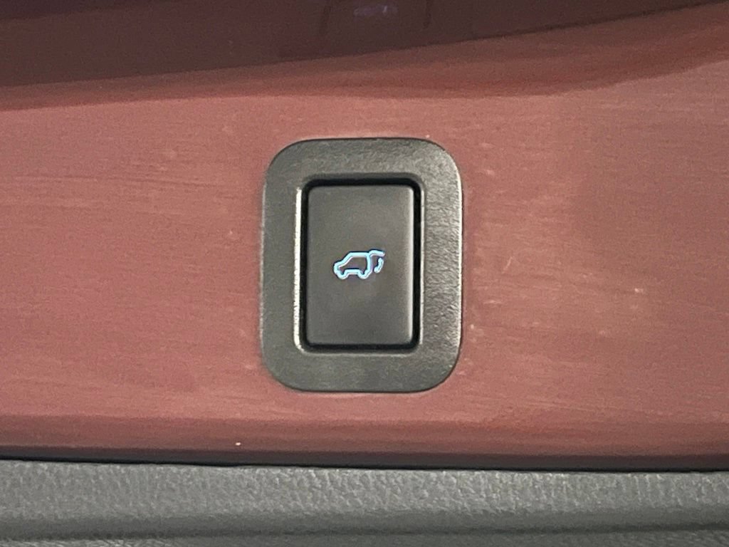 Used 2018 Toyota Highlander XLE AWD/4WD image 38