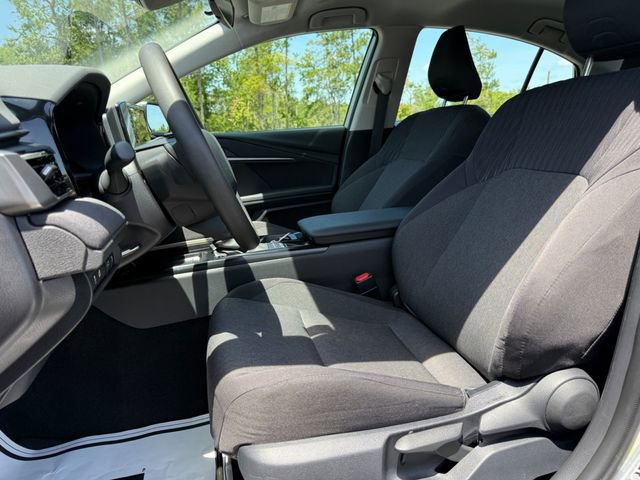 Used 2026 Toyota Camry LE FWD image 9