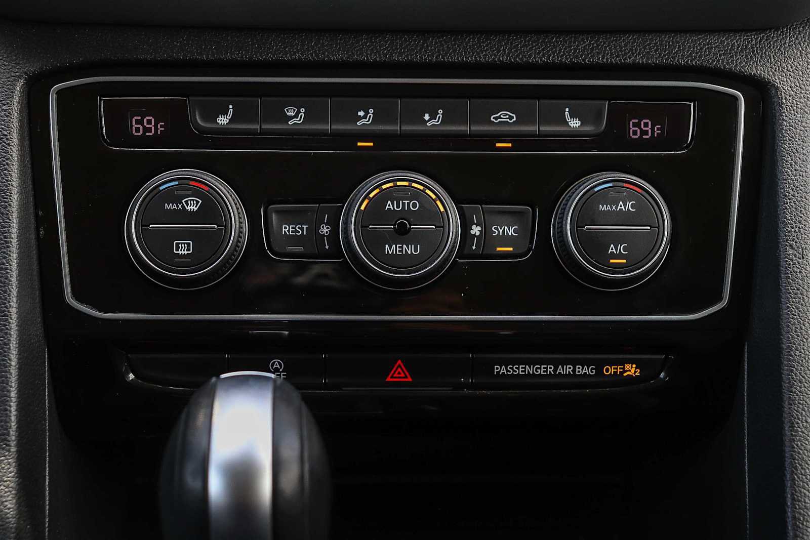 Used 2022 Volkswagen Atlas SE FWD image 13
