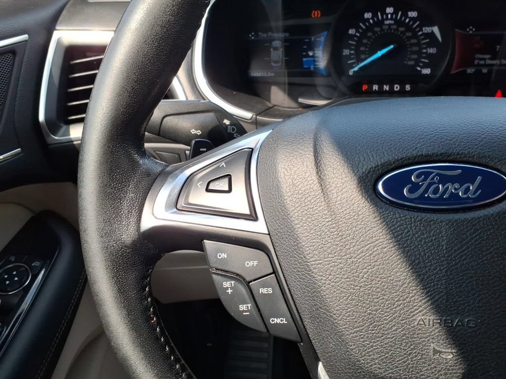 Used 2016 Ford Edge Titanium FWD image 20