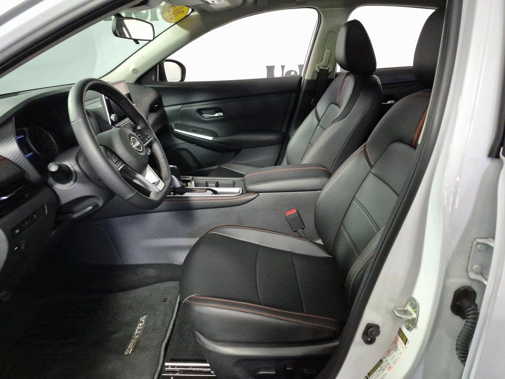 Used 2024 Nissan Sentra SR w/ SR Premium Package image 9