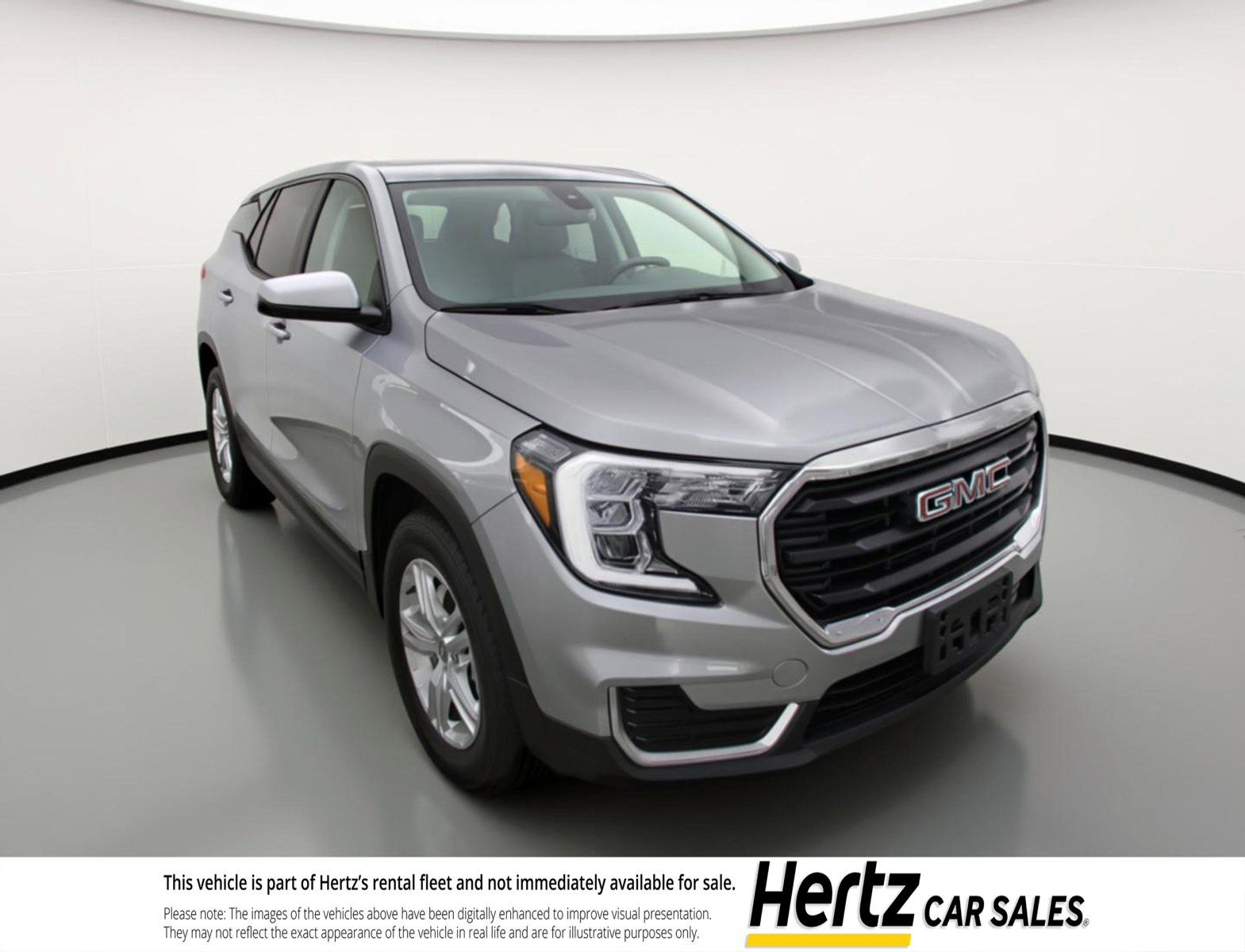 Used 2024 GMC Terrain SLE FWD image 1