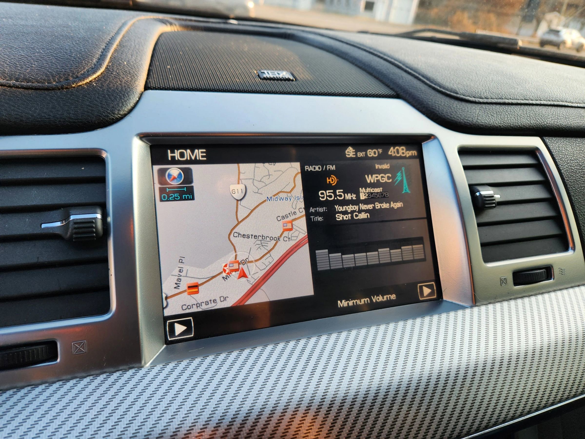 Used 2012 Lincoln MKS AWD image 28