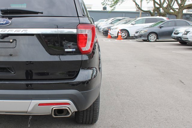 Used 2017 Ford Explorer Platinum image 52