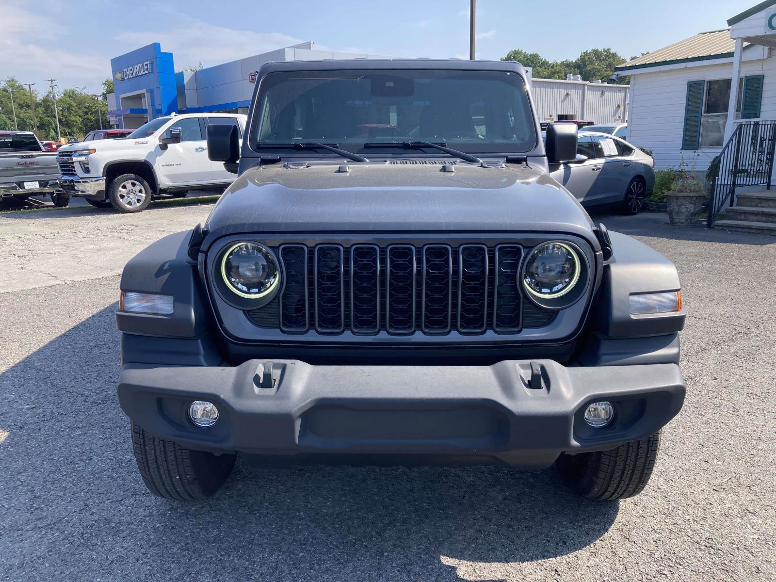 Used 2024 Jeep Wrangler Unlimited Sport image 6
