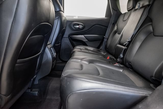 Used 2021 Jeep Cherokee Latitude Lux w/ Comfort/Convenience Group AWD/4WD image 29