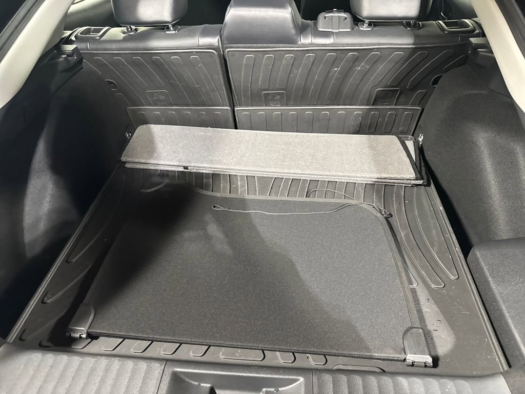 Used 2024 Toyota Prius XLE image 10