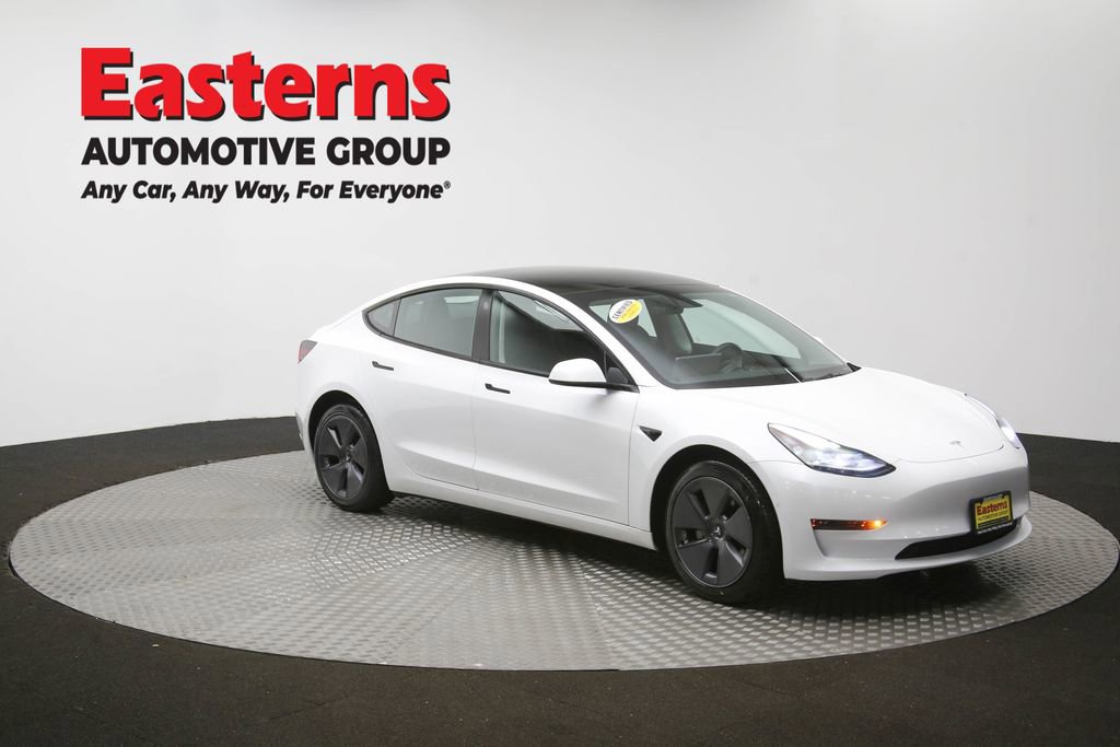 Used 2022 Tesla Model 3 Standard Range image 44