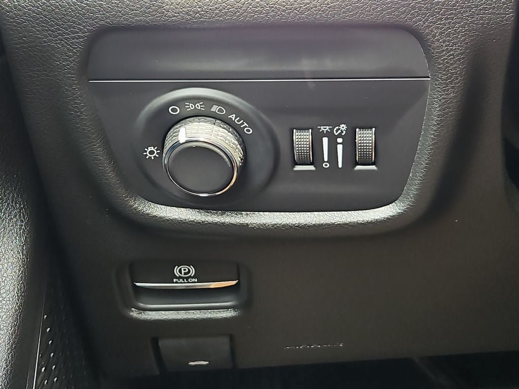 New 2026 Jeep Grand Cherokee L 2WD image 24