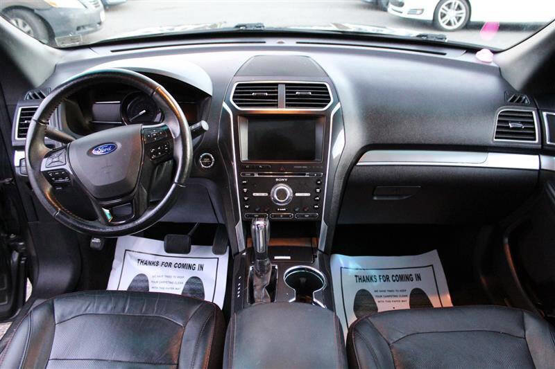 Used 2017 Ford Explorer Sport w/ Equipment Group 401A image 15