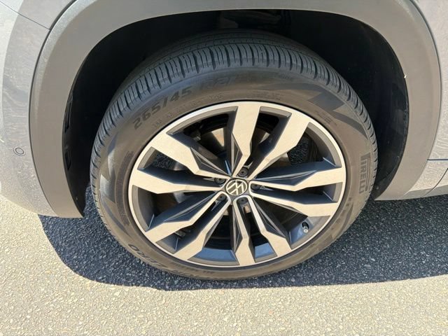 Used 2023 Volkswagen Atlas Cross Sport SEL Premium R-Line AWD/4WD image 8