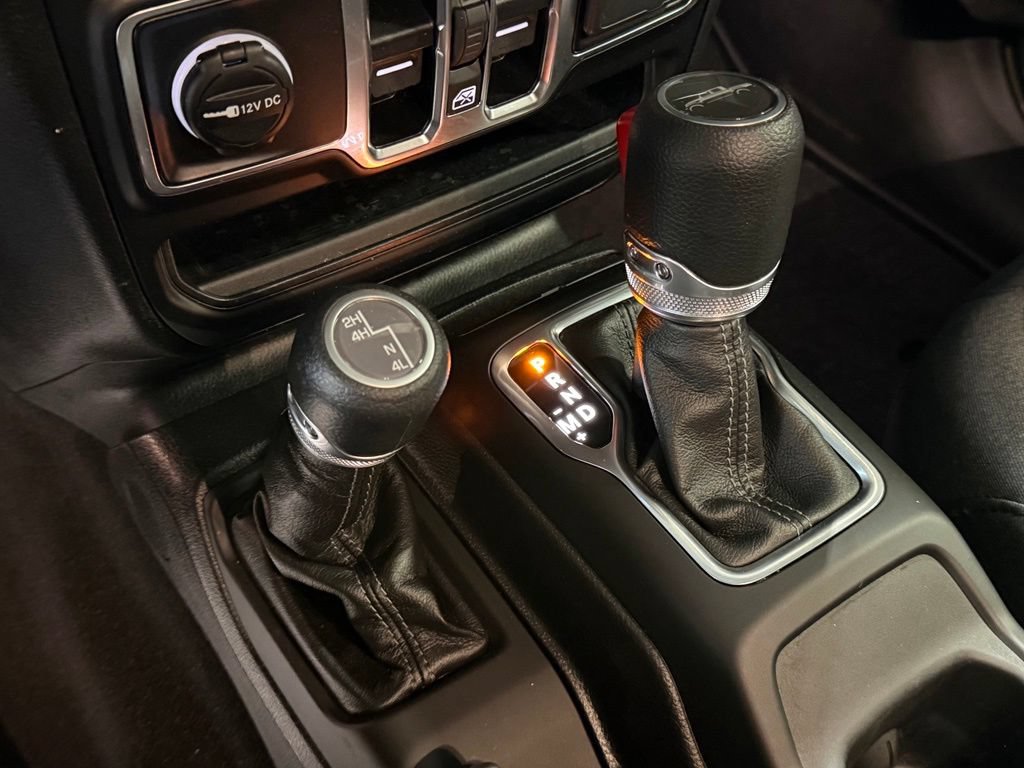 Certified 2025 Jeep Gladiator Sport AWD/4WD image 26