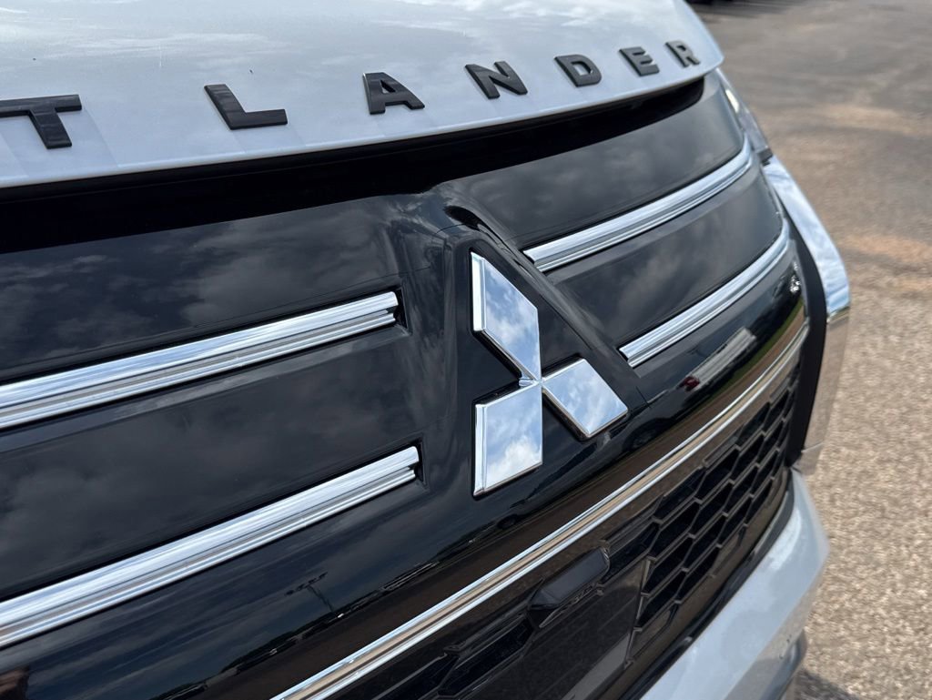 New 2026 Mitsubishi Outlander SEL FWD image 56